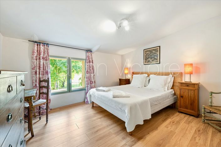Image No.19-3 Bed House for sale