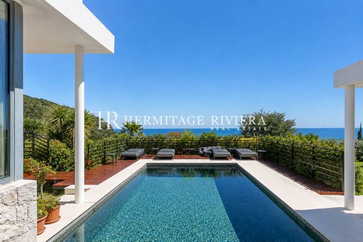 Image No.2-4 Bed House for sale