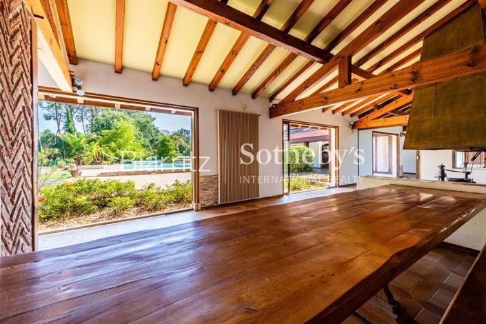 Image No.11-6 Bed House for sale