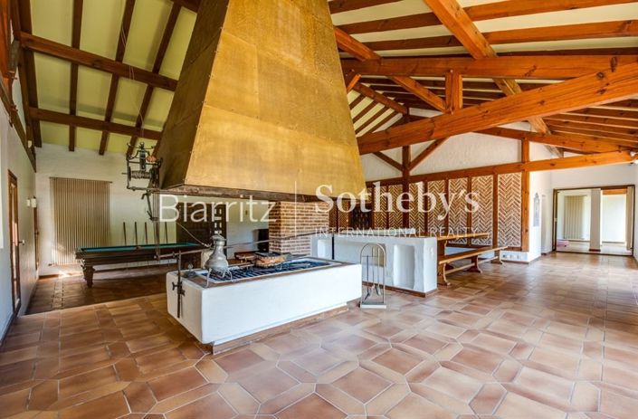 Image No.15-6 Bed House for sale