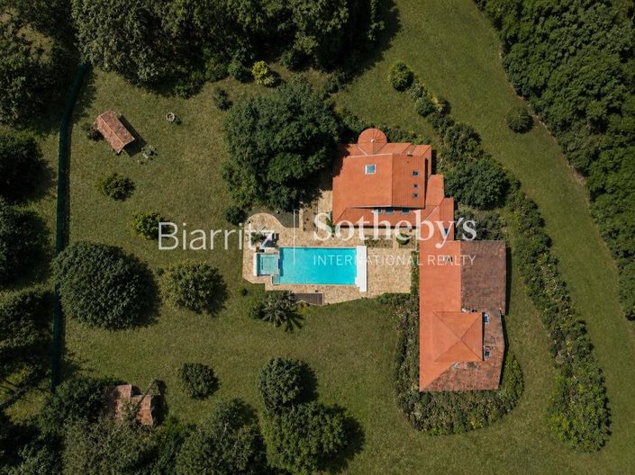 Image No.18-6 Bed House for sale