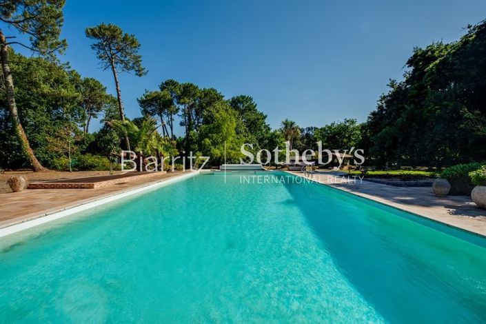 Image No.4-6 Bed House for sale