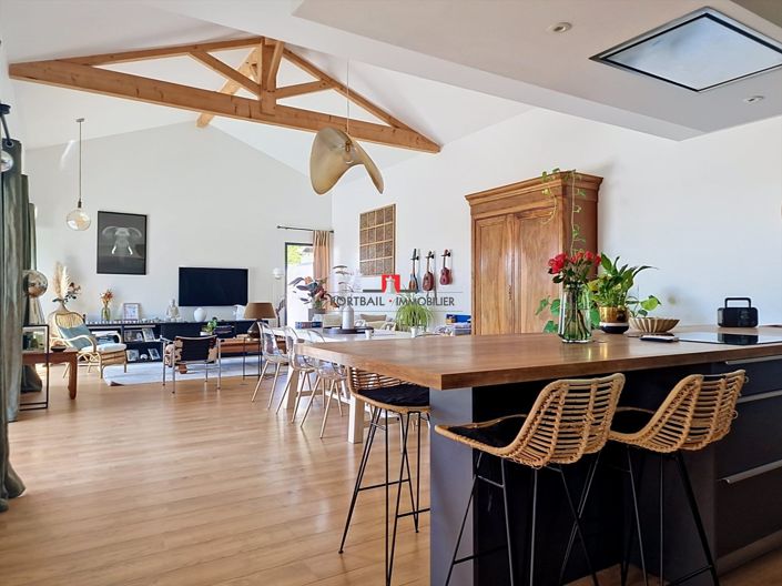 Image No.3-4 Bed House for sale