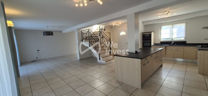 Image No.3-3 Bed House for sale