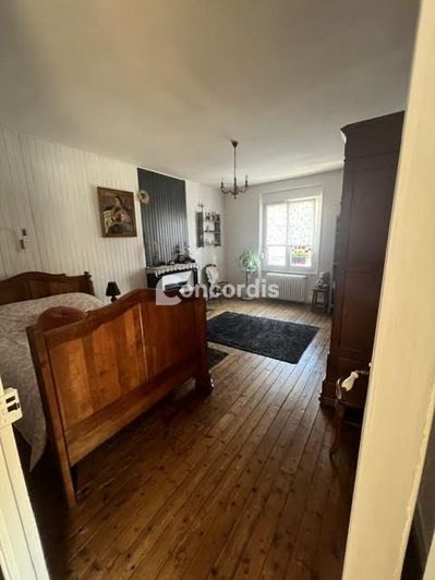 Image No.10-2 Bed House for sale