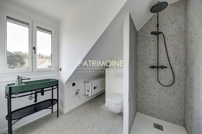 Image No.12-5 Bed House for sale