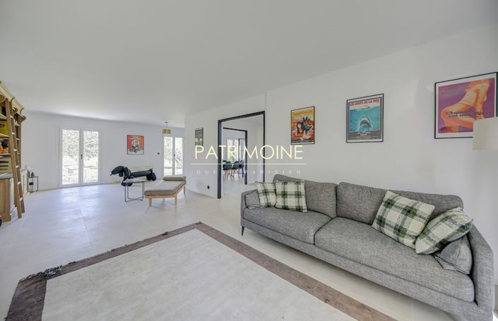 Image No.3-5 Bed House for sale