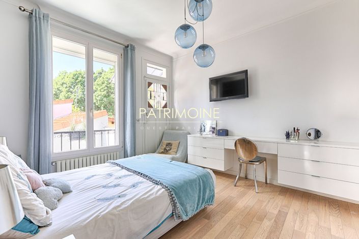 Image No.11-5 Bed House for sale
