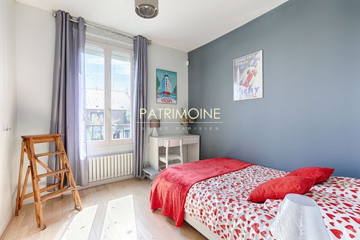 Image No.12-5 Bed House for sale