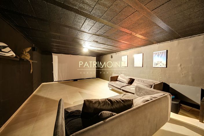 Image No.16-5 Bed House for sale