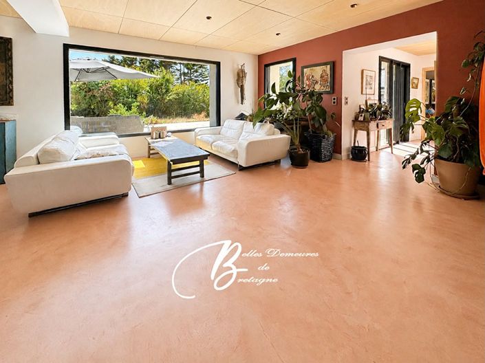 Image No.4-5 Bed House for sale