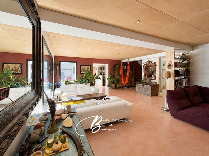 Image No.5-5 Bed House for sale