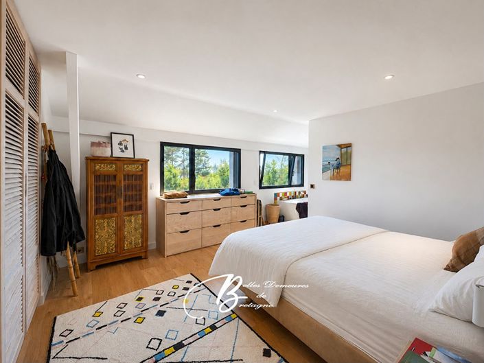 Image No.9-5 Bed House for sale