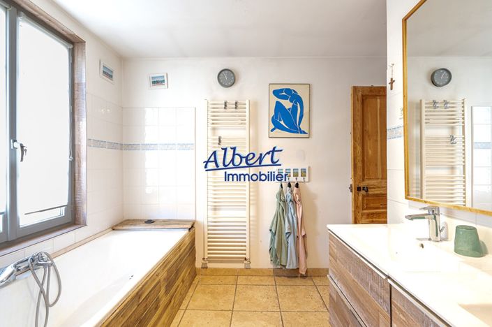 Image No.15-6 Bed House for sale