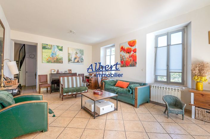 Image No.7-6 Bed House for sale