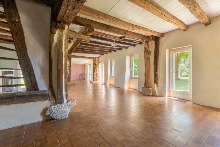 Image No.10-4 Bed House for sale