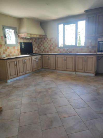 Image No.6-6 Bed House for sale
