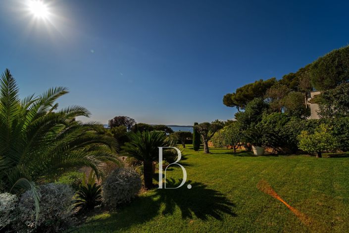 Image No.20-4 Bed House for sale