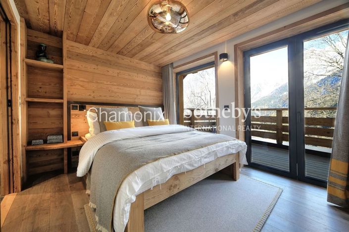 Image No.16-5 Bed House for sale