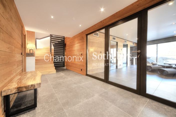 Image No.3-5 Bed House for sale
