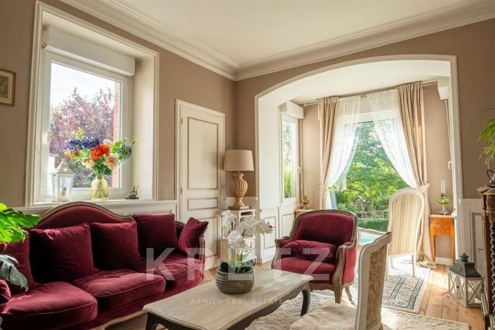 Image No.14-5 Bed House for sale