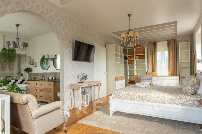 Image No.16-5 Bed House for sale