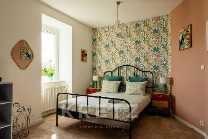 Image No.20-5 Bed House for sale