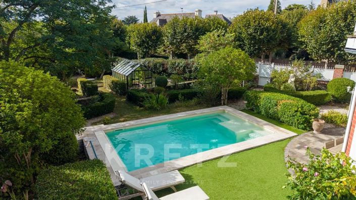 Image No.6-5 Bed House for sale