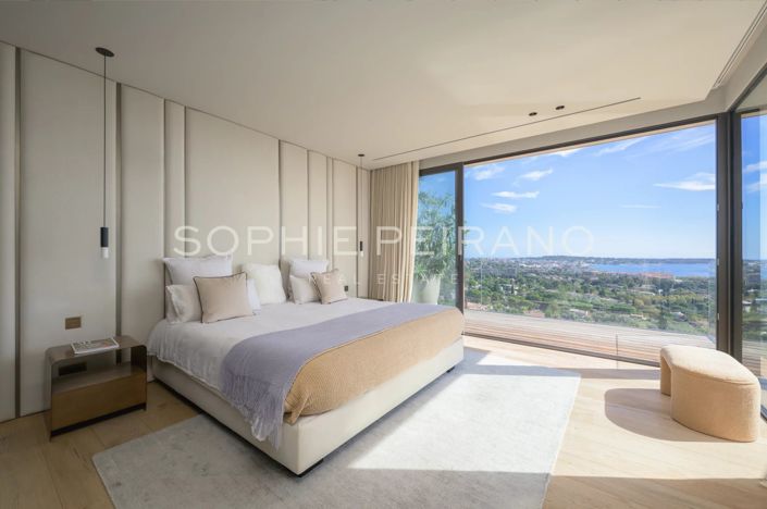 Image No.10-5 Bed House for sale