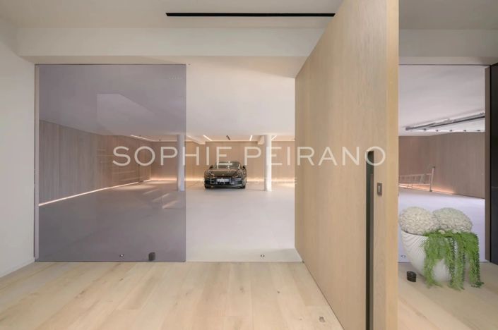 Image No.16-5 Bed House for sale