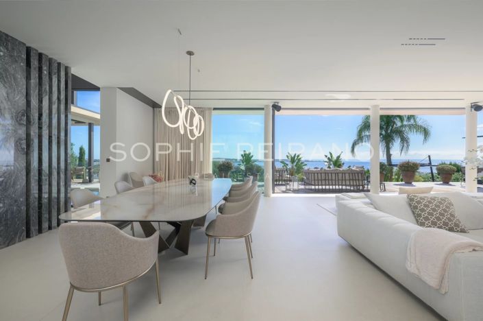 Image No.8-5 Bed House for sale