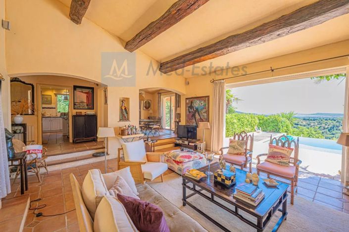 Image No.6-5 Bed House for sale