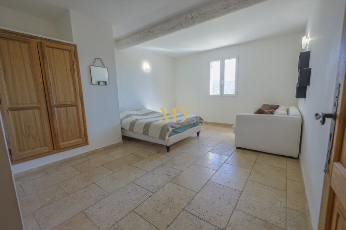 Image No.21-4 Bed House for sale
