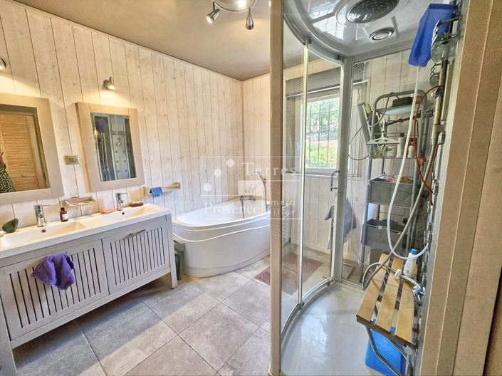 Image No.19-5 Bed House for sale