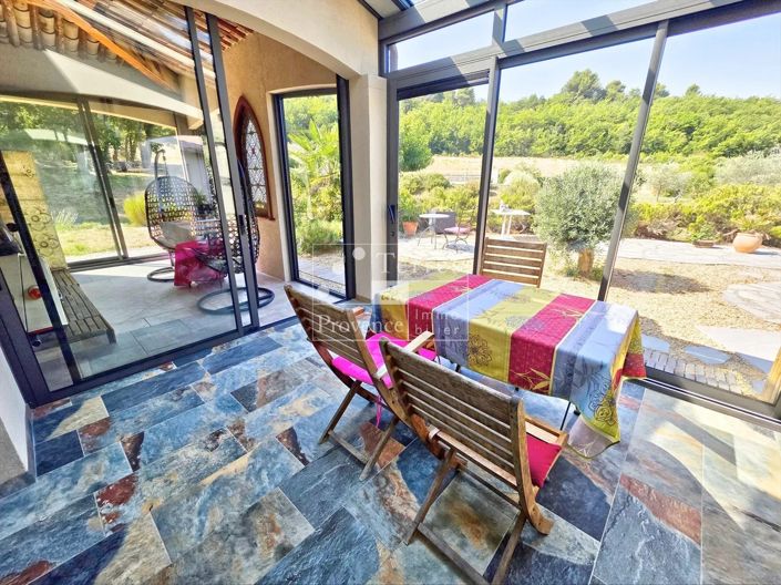 Image No.20-5 Bed House for sale