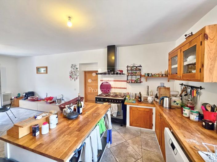 Image No.7-5 Bed House for sale