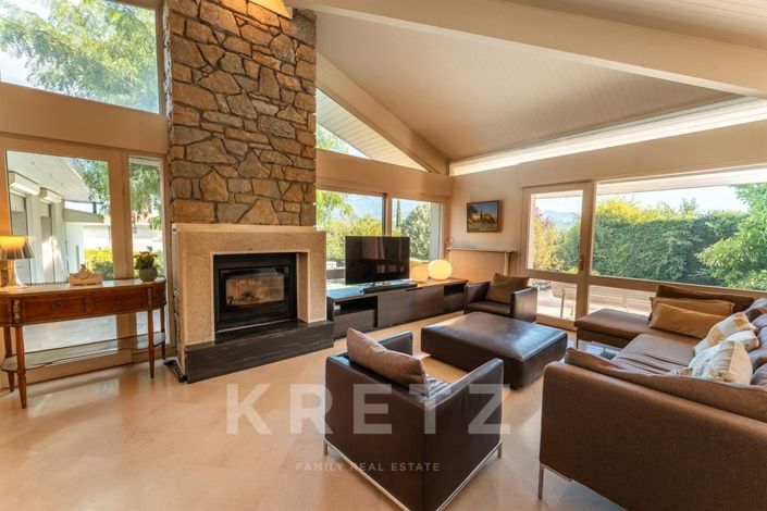 Image No.10-6 Bed House for sale