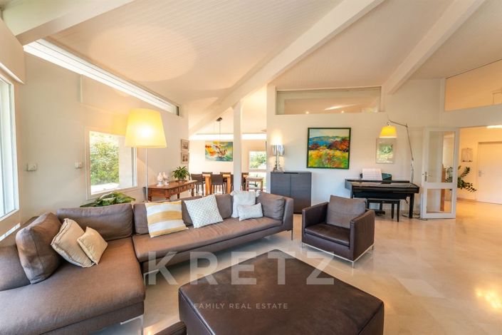 Image No.12-6 Bed House for sale