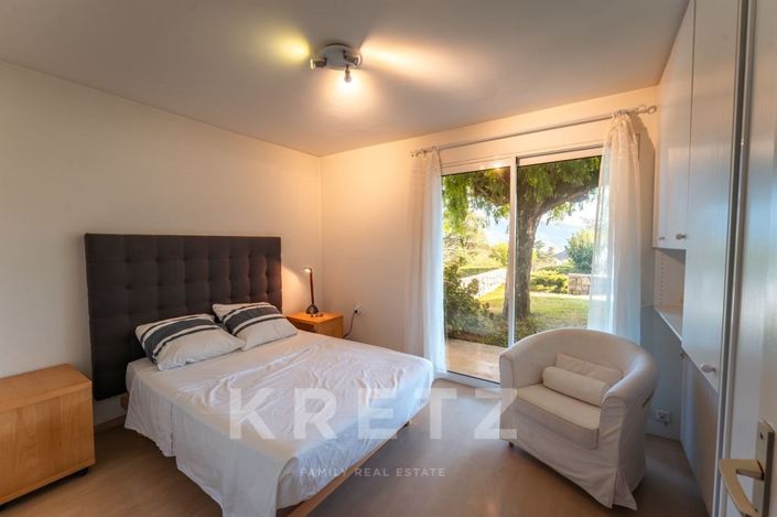 Image No.16-6 Bed House for sale