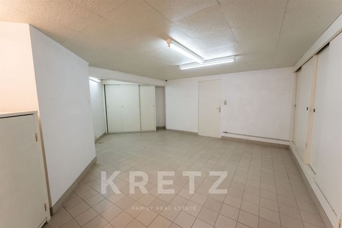 Image No.18-6 Bed House for sale