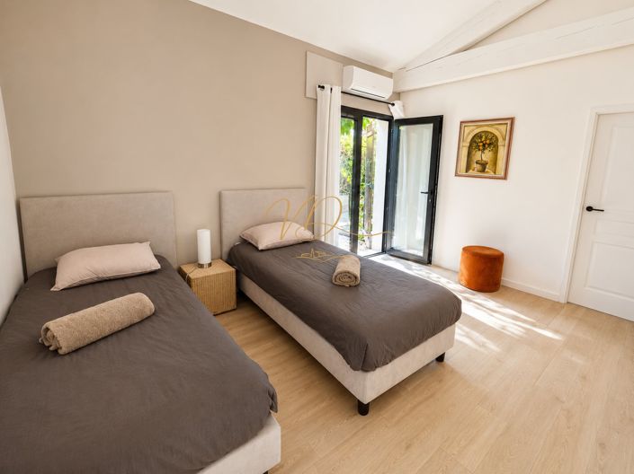 Image No.17-4 Bed House for sale