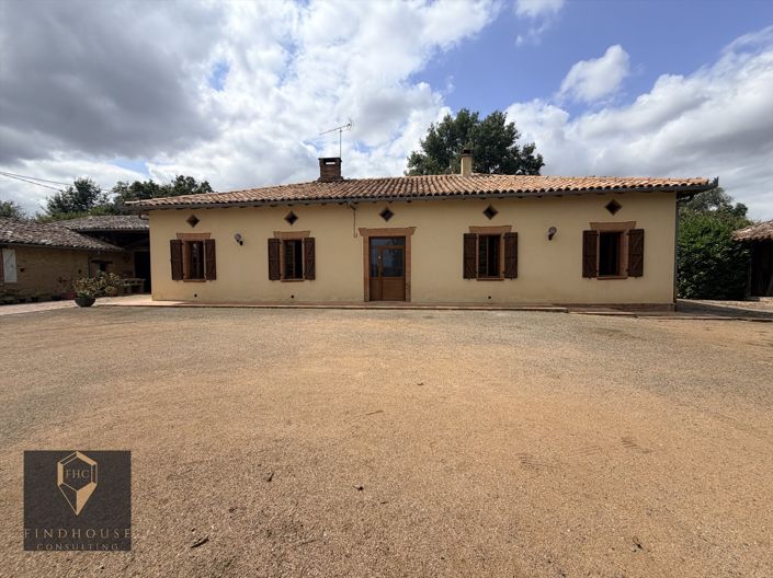 Image No.18-5 Bed House for sale
