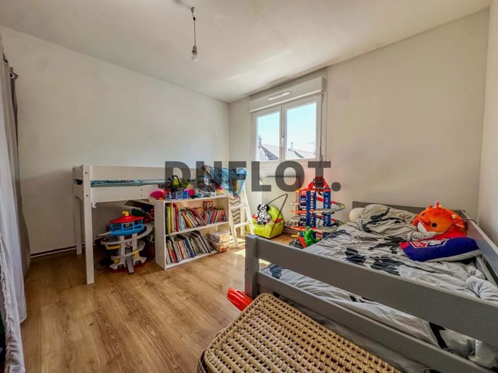 Image No.10-4 Bed House for sale