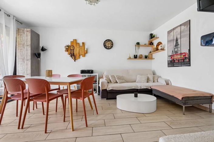 Image No.10-2 Bed Apartment for sale