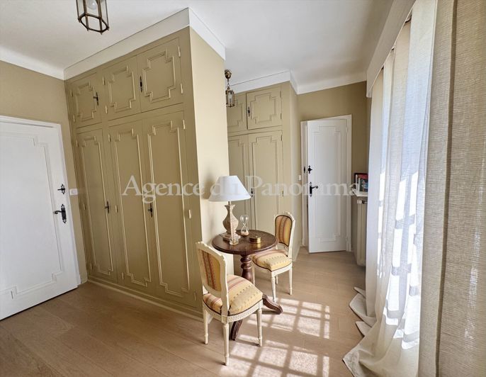 Image No.18-5 Bed House for sale