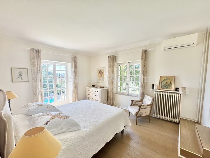 Image No.21-5 Bed House for sale