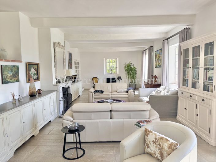 Image No.4-5 Bed House for sale