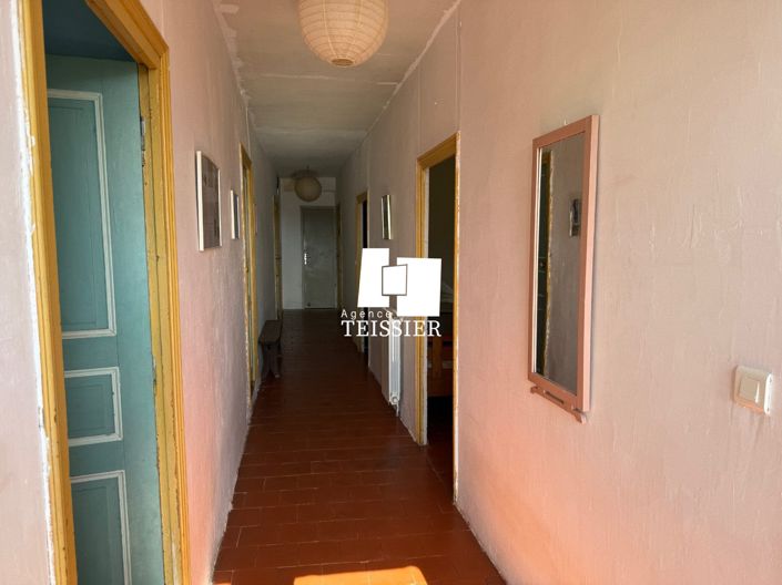Image No.22-6 Bed House for sale