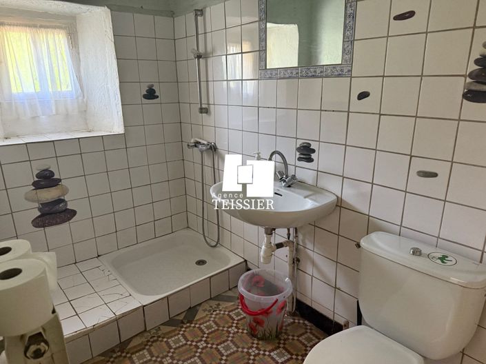Image No.30-6 Bed House for sale