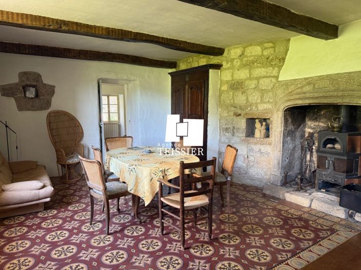 Image No.5-6 Bed House for sale